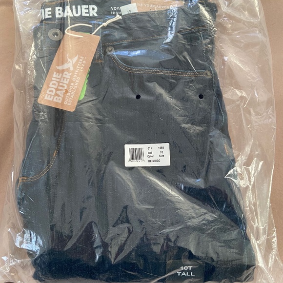 Eddie Bauer Voyager Fleece-Lined High-Rise Jeans - Slim Straight 10Tall - Picture 9 of 9